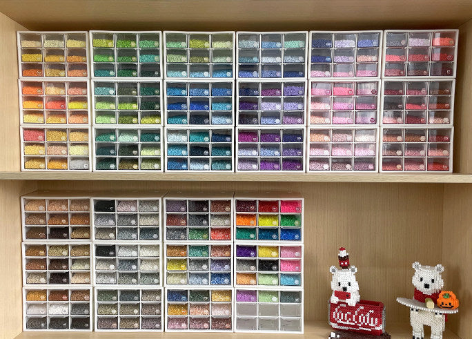 Nine-compartment dustproof drawer-style perler bead storage box
